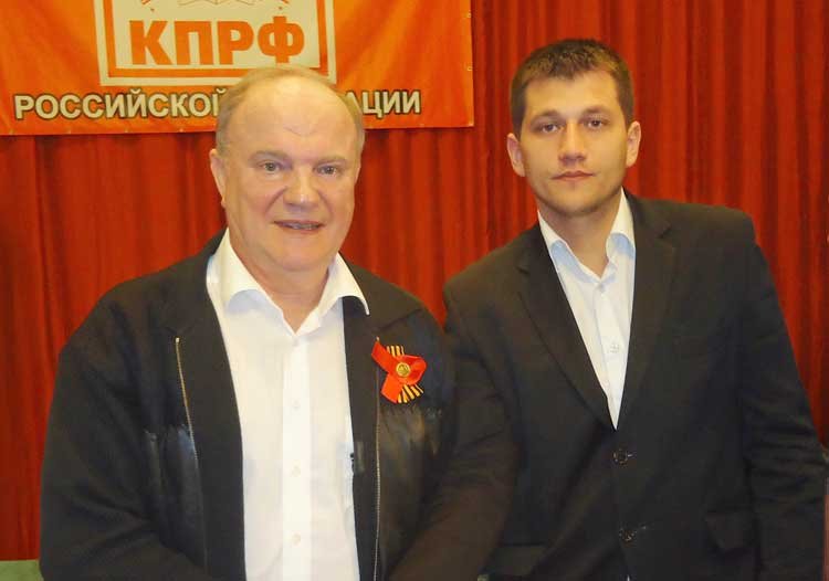 Председатель ЦК КПРФ Геннадий Зюганов и 1-й секретарь Алуштинского горкома КПРФ Павел Степанченко. Ялта, 7.05.2014 г. "Твоя газета!" — новости Алушты.