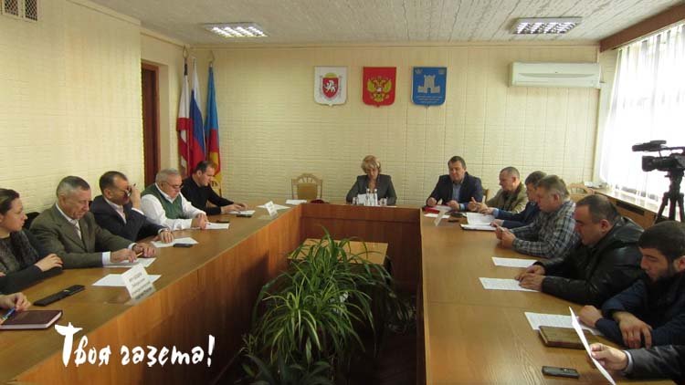Сессия городского совета Алушты 25.12.2015. "Твоя газета!" — новости Алушты.